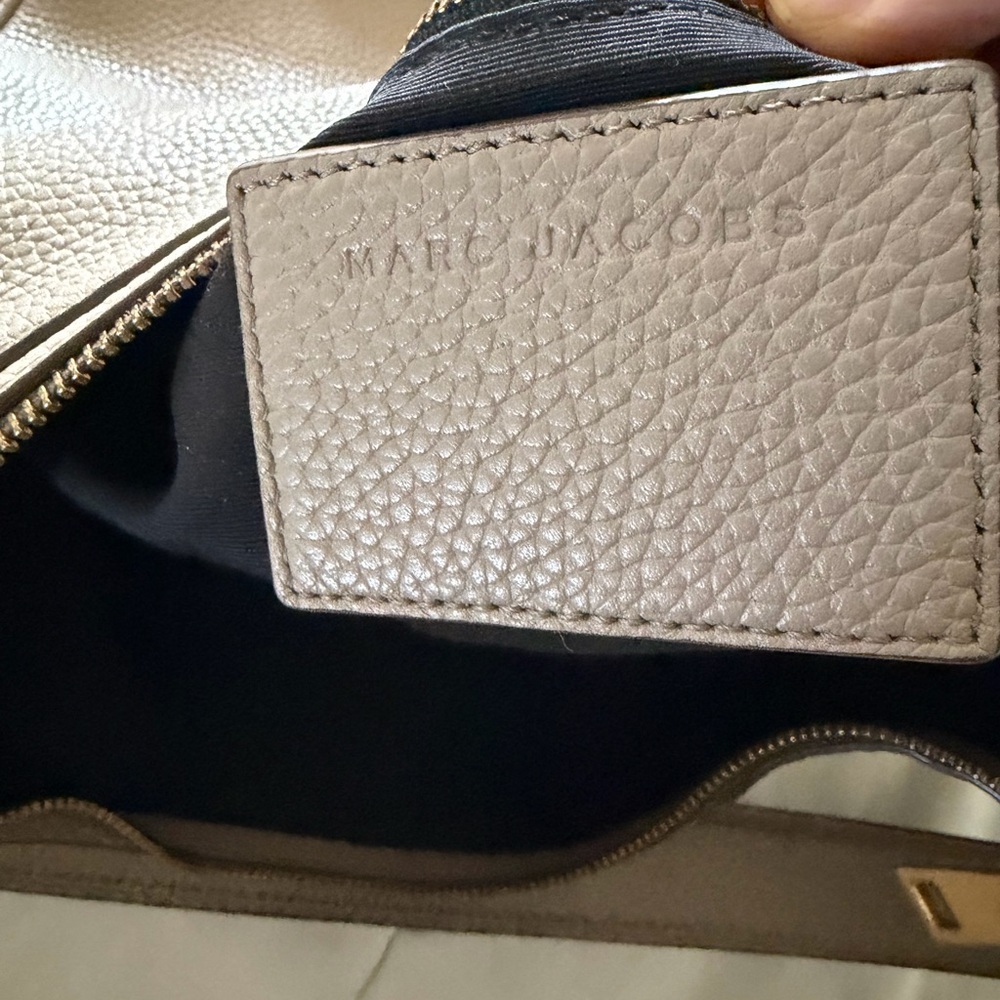 Marc Jacob’s Taupe Hobo Bag - Picture 7 of 10